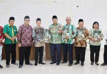 BAZNAS Kaltim Serahkan Bantuan Secara Simbolis kepada Pemkab Mahakam Ulu