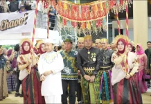 Gubernur Kaltim Ajak Warga Sinjai Jadi Motor Pembangunan