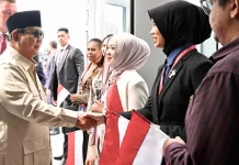 Mahasiswa Indonesia Sambut Prabowo Hangat di Vladivostok