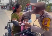 Polresta Balikpapan Bagikan Ribuan Masker di tengah Kemarau dan El Nino