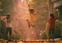 Nostalgia Permainan Tradisional, Bahagia Masa Kecil Sederhana