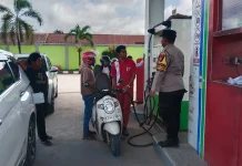 Polisi Pantau SPBU Sangatta, Antisipasi Antrean dan Praktik Pengetapan BBM