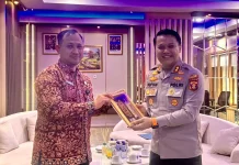 Sambangi Kapolres Paser, Kepala Rutan Tanah Grogot Perkuat Sinergi Antar Instansi