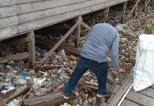 World Cleanup Day Samarinda Kumpulkan Limbah Obat dan Minyak Jelantah