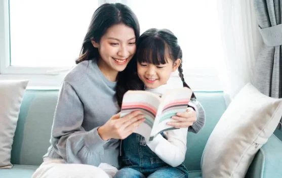 Peran Penting Keluarga dalam Melestarikan Bahasa Ibu