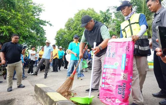 Kerja Bakti Bersama, Pemkab Berau Ajak Masyarakat Wujudkan Lingkungan Bersih