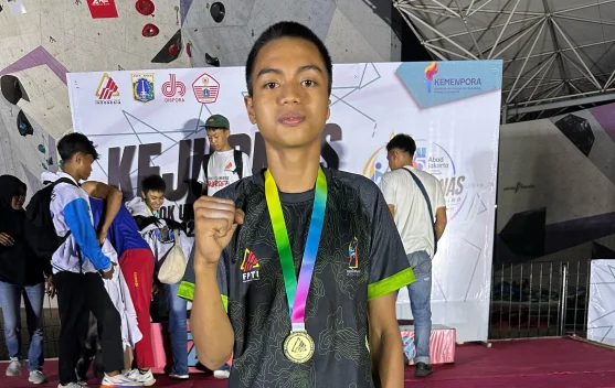 Atlet Kutai Timur, Rizky Sholeh Akbar Raih Emas Lead U17 Nasional