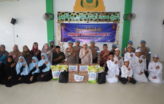 Propam Polri Salurkan Bantuan untuk Ponpes dan Korban Kebakaran PPU