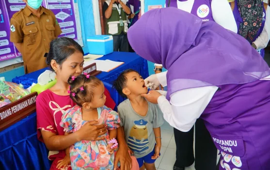 Sri Aslinda Gamalis Pimpin Monev Posyandu 6 SPM di Kampung Sukan tengah