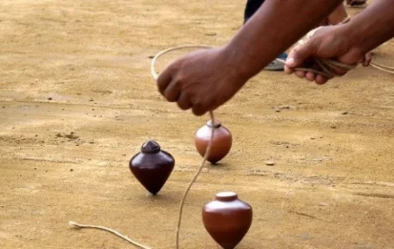 Melestarikan Permainan Gasing Tradisional Kutai di Era Digital
