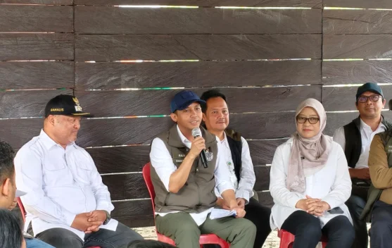 Kunjungi PRS Long Sam, Menteri Kehutanan Tegaskan Komitmen Kelestarian Hutan