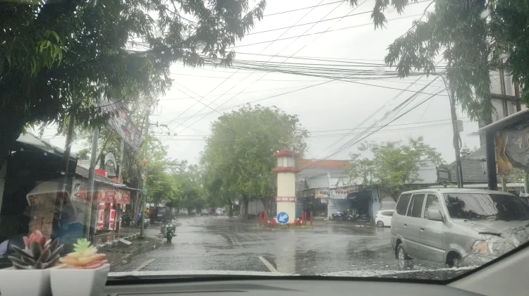 BMKG: Cuaca Madura Bervariasi, Waspada Hujan dan Angin