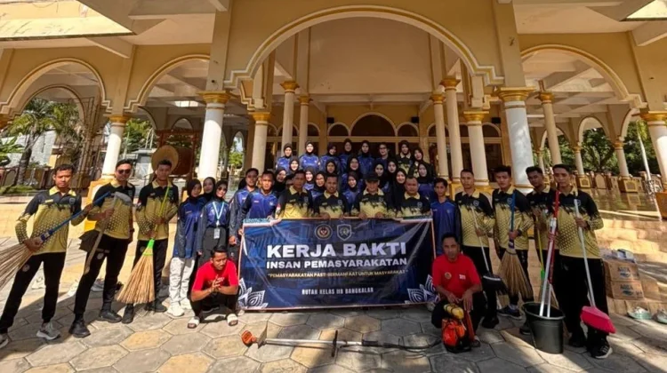 Sambut Ramadan Rutan Bangkalan Gelar Bersih-bersih Masjid