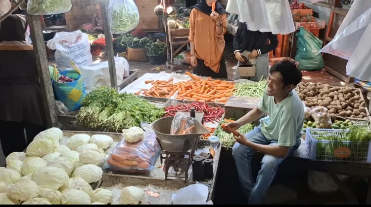 Awal Ramadan, Harga Cabai Rawit di Sampang Tembus Seratus Ribu Rupiah