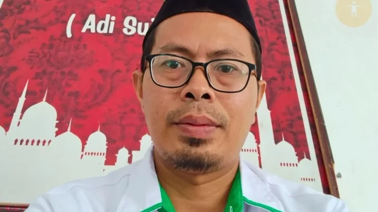 Berbagi Takjil: Manifestasi Kesalehan Sosial dan Silaturahmi