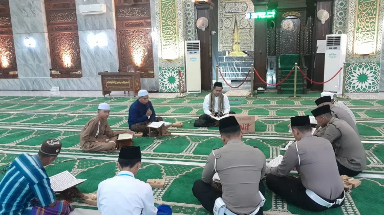 Imbauan Kamtibmas Melalui Tarawih dan Tadarus Keliling