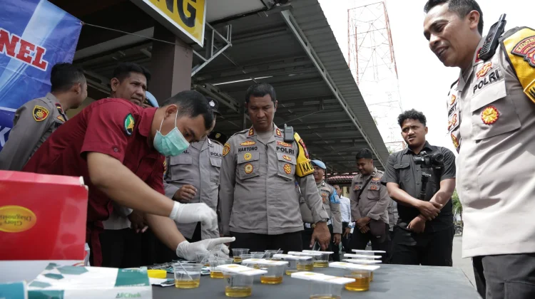 Polres Sampang Gelar Tes Urine