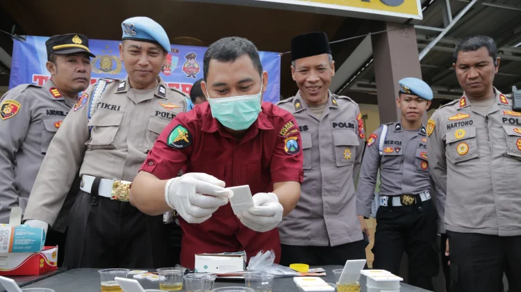 Ini Hasil Tes Urine di Polres Sampang