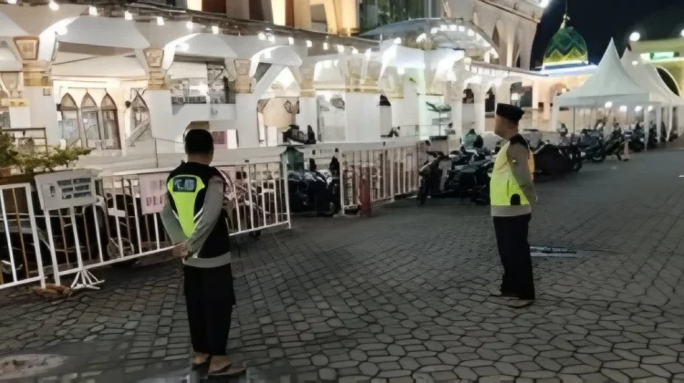 Patroli Blue Light Dipusatkan di Masjid Agung Sampang