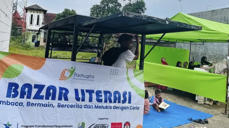 Antusias, Warga Sambut Bazaar UMKM dan Literasi Ramadan di Sampang