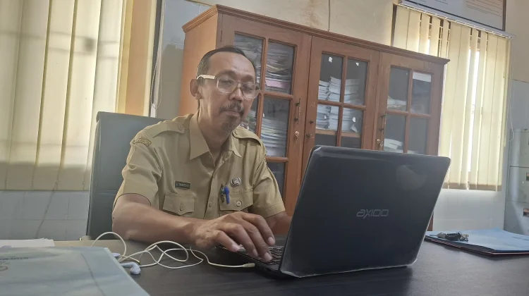 Disnaker Sampang Minta Keluarga PMI Rutin Jalin Komunikasi