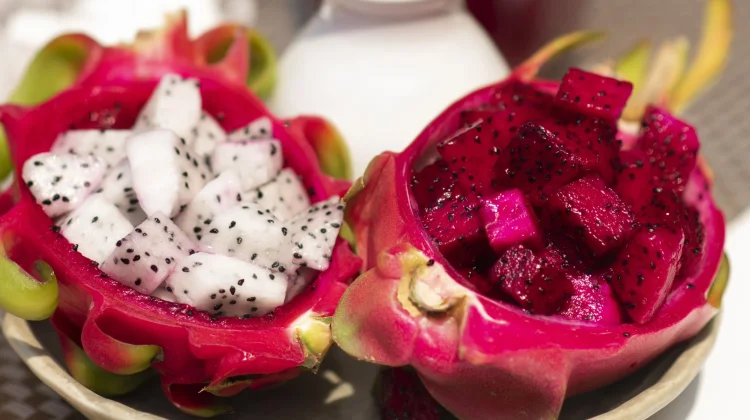 Jus Buah Naga dan Pisang, Minuman Segar Kaya Manfaat untuk Buka Puasa