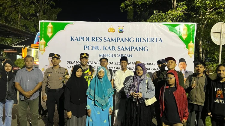 Kapolres Sampang Sambut Pemudik Gratis Program NU