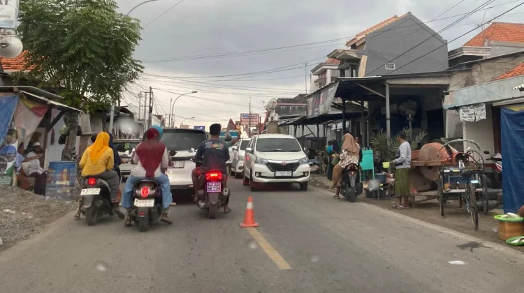 Pasar Tumpah di Sampang Rawan Picu Kemacetan