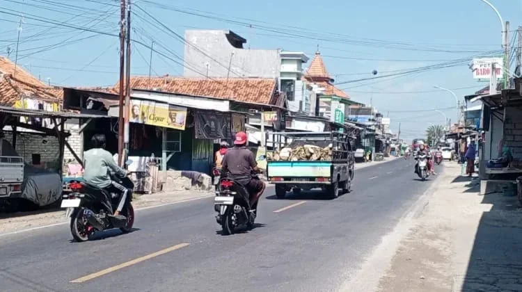 Tradisi "Perperan" di Madura, Pengendara Diarahkan Melalui Jalur Alternatif