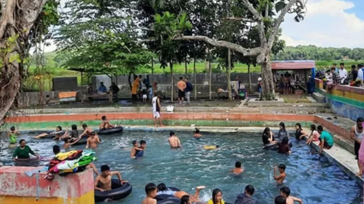 Libur Lebaran, Wisata Pemandian Sumber Penang Pamekasan Diserbu Pengunjung