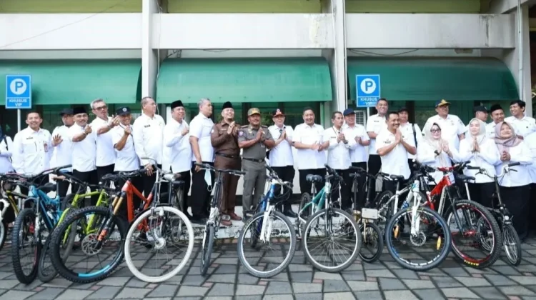 Antisipasi Krisis Energi, Pemkab Bangkalan Dorong ASN Bersepeda