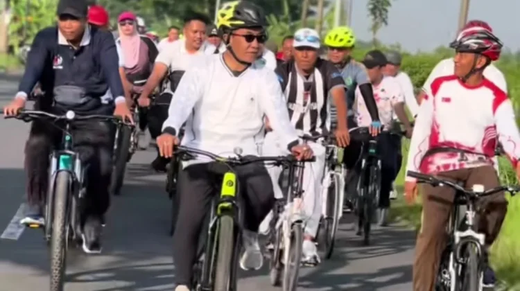 Hemat Energi, Bupati Pamekasan Ajak ASN untuk Bersepeda