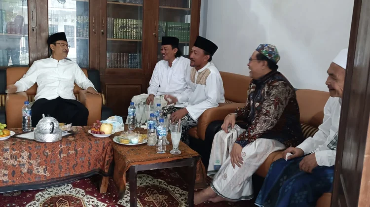 Mensos Saifullah Yusuf Sowan Rois Syuriah PCNU Kabupaten Sampang