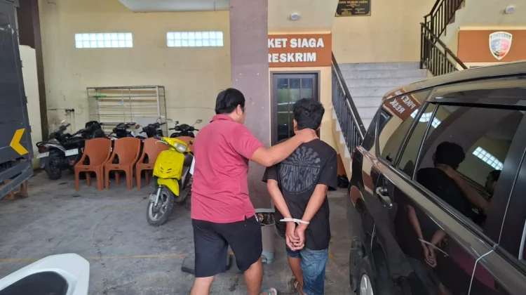 Pura-Pura Jadi Pembeli, Pria di Sampang Gasak Moto