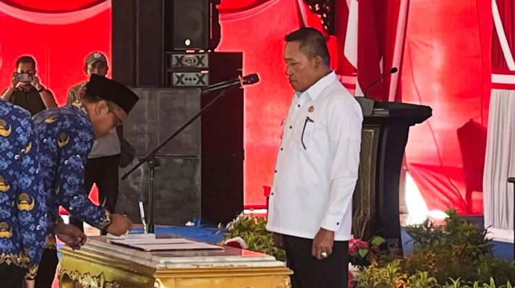 Bupati Sampang Minta PNS Baru Profesional Layani Publik