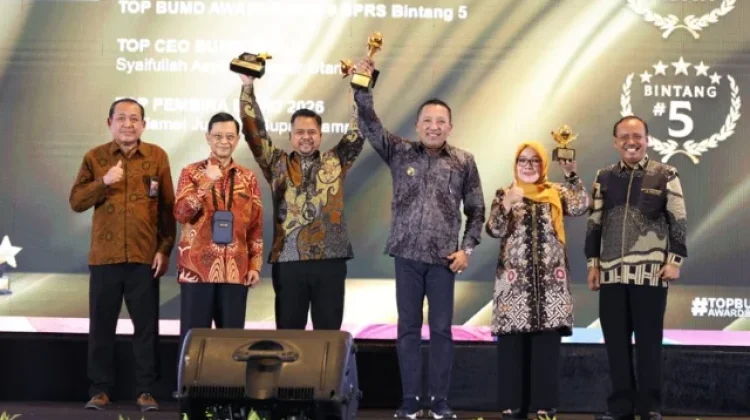 Bupati Sampang Raih Top Pembina BUMD