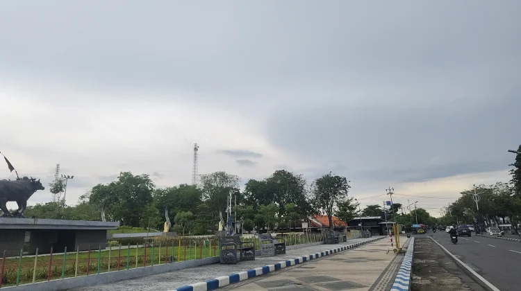 Waspada Hujan Ringan di Empat Kabupaten Pulau Madura