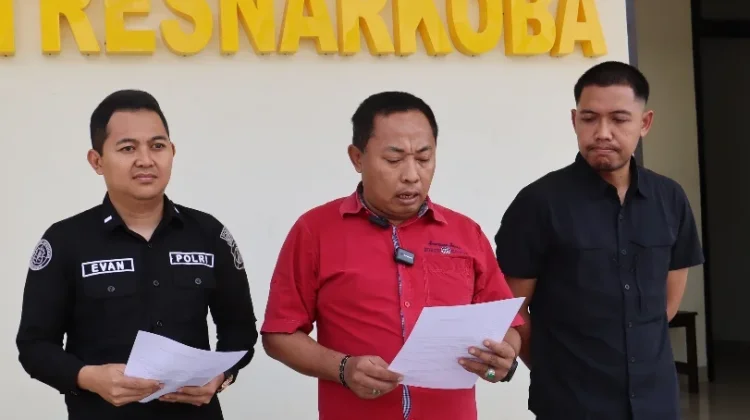 Jadi Perantara Jual Beli Sabu, Polisi Tangkap Dua Warga Pamekasan