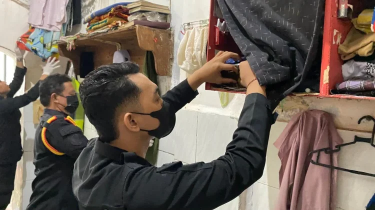 Cegah Barang Teralarang Rutan Bangkalan Perketat Pemeriksaan