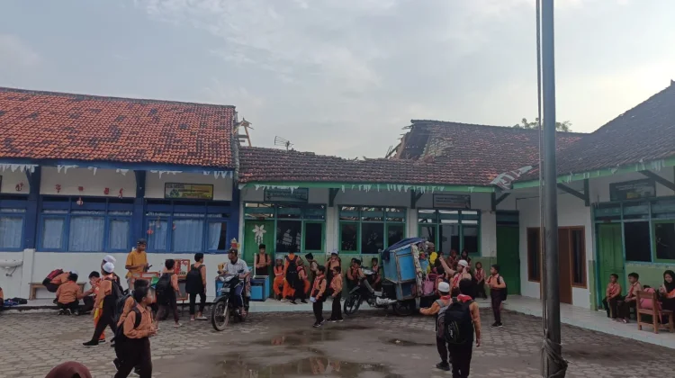 KBM SDN Pangelen 1 Sampang Diberlakukan Sistem Bergantian
