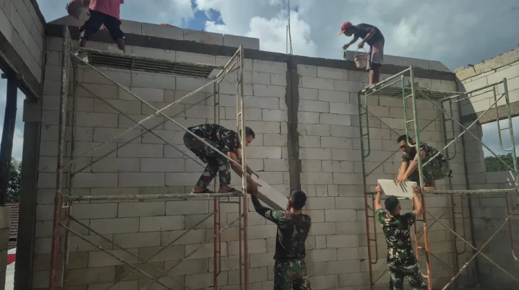 Pra TMMD 128 Bangkalan, TNI Rehabilitasi SDN Durin Barat