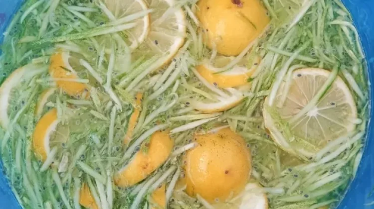 Es Timun Lemon Ala Rumahan yang Segar