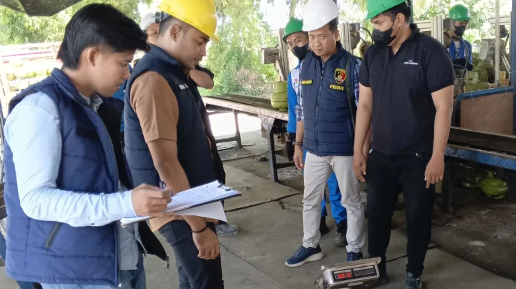 Polres Sampang Pantai Distribusi Elpiji 3 Kilogram