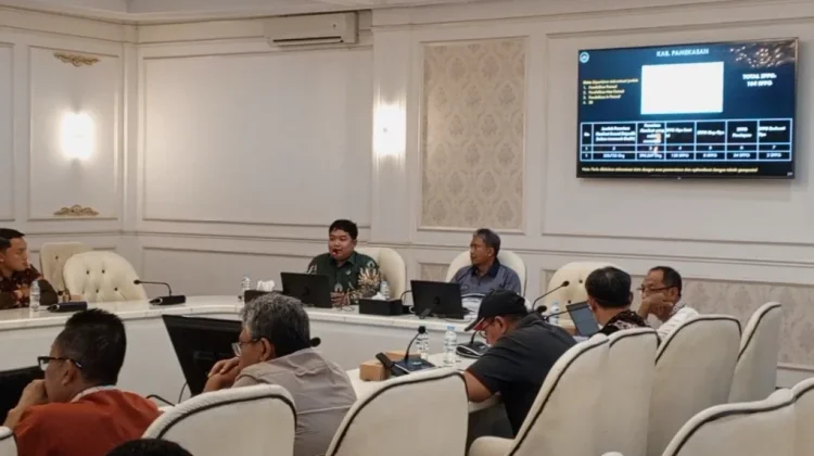 Pemkab Pamekasan Dorong Percepatan Pemenuhan Standar Operasional Dapur MBG
