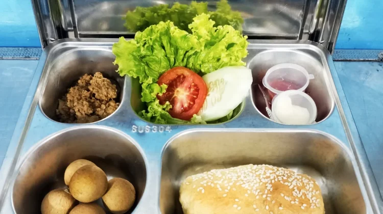 Edukasi Gizi MBG, Hotdog Home Made Jadi Strategi Biasakan Anak Makan Sayur