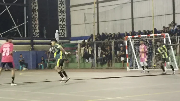 Atmosfer Shalawat Warnai Kemenangan SMPN 3 di Hardiknas Futsal Sampang