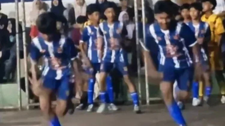 Dua Tim SMPN 1 Sampang Kompak Amankan Tiket Semifinal Hardiknas Futsal Festival