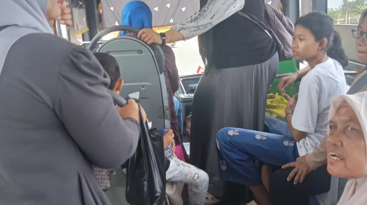 Libur Panjang, Bus Trans Jatim Dipadati Penumpang