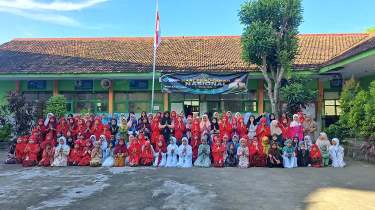 MIN Sampang Peringati Hardiknas 2026 dengan Semangat Kebangsaan