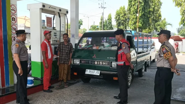Antisipasi Penyalahgunaan, Polres Pamekasan Intensifkan Patroli ke SPBU
